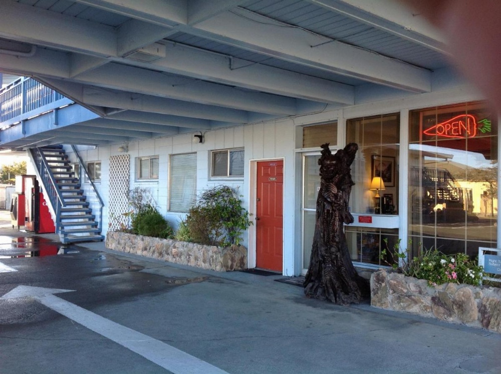 Redwood Inn Image 16